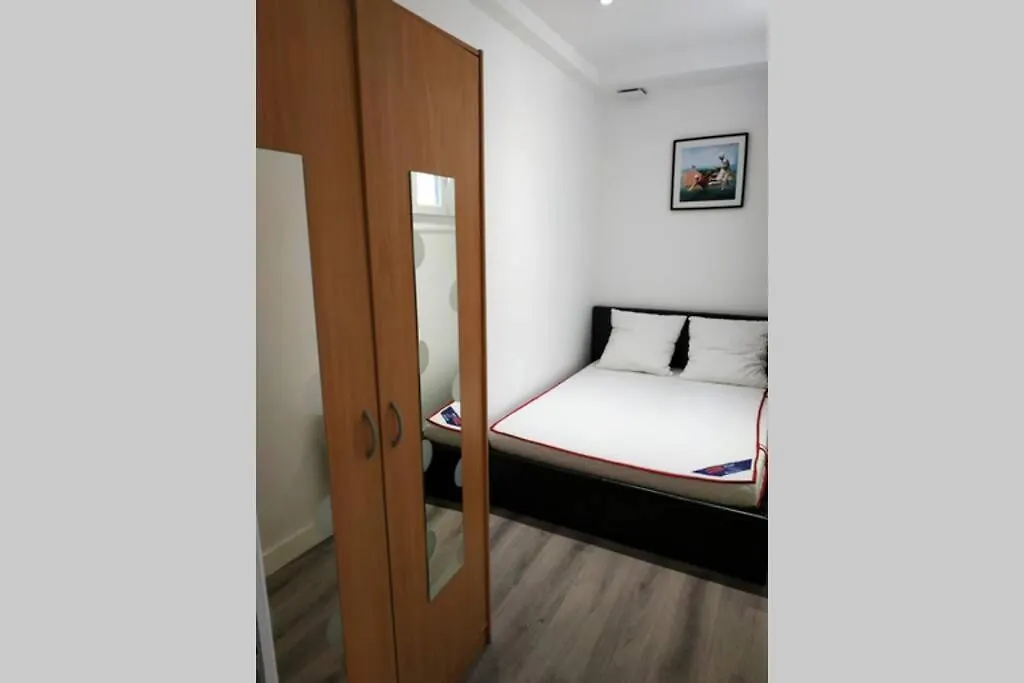 Exceptionnel : Hypercentre Biarritz T2 Avec Patio Apartment
