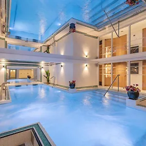 4* Otel Grand Tonic & Nuxe